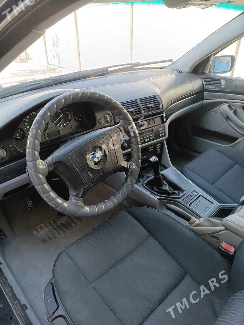 BMW E39 1998 - 100 000 TMT - Сакарчага - img 4