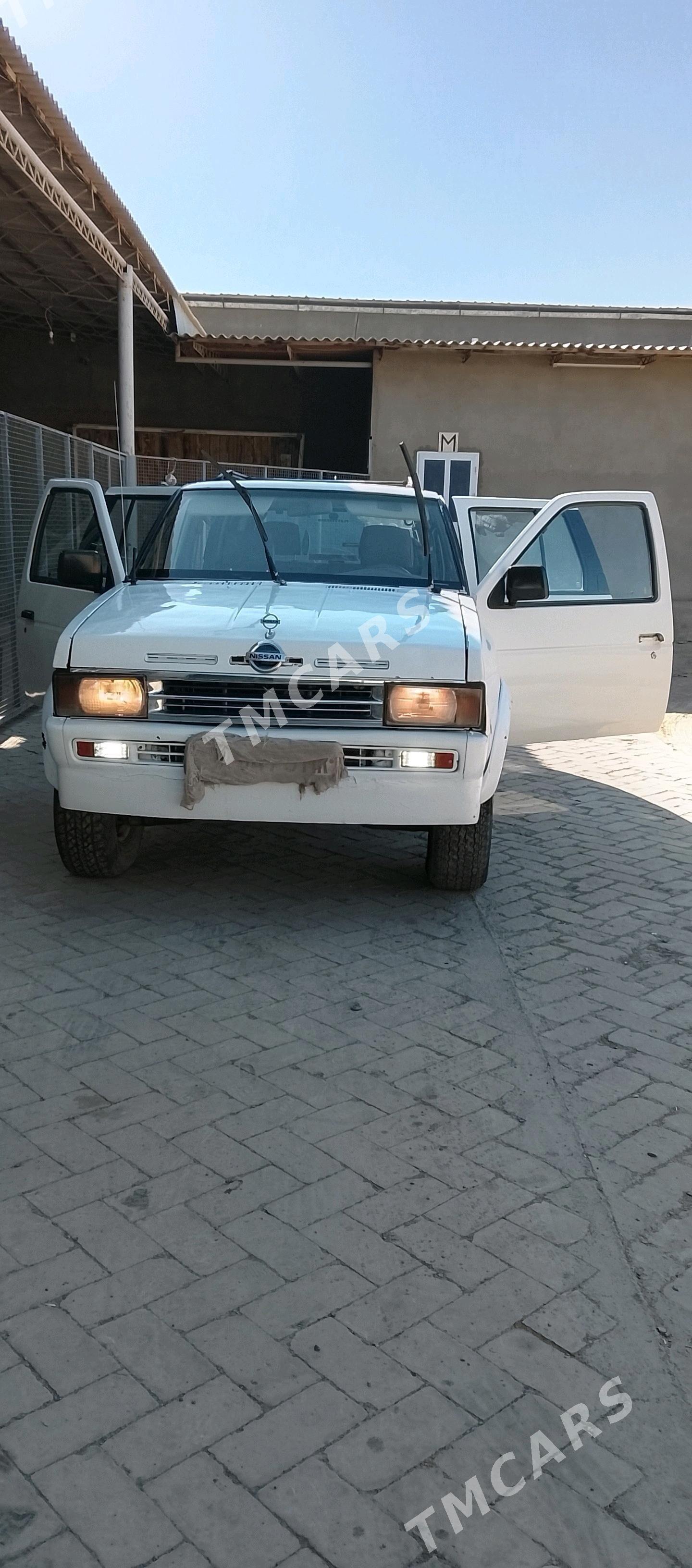 Nissan Pathfinder 1995 - 50 000 TMT - Туркменгала - img 10