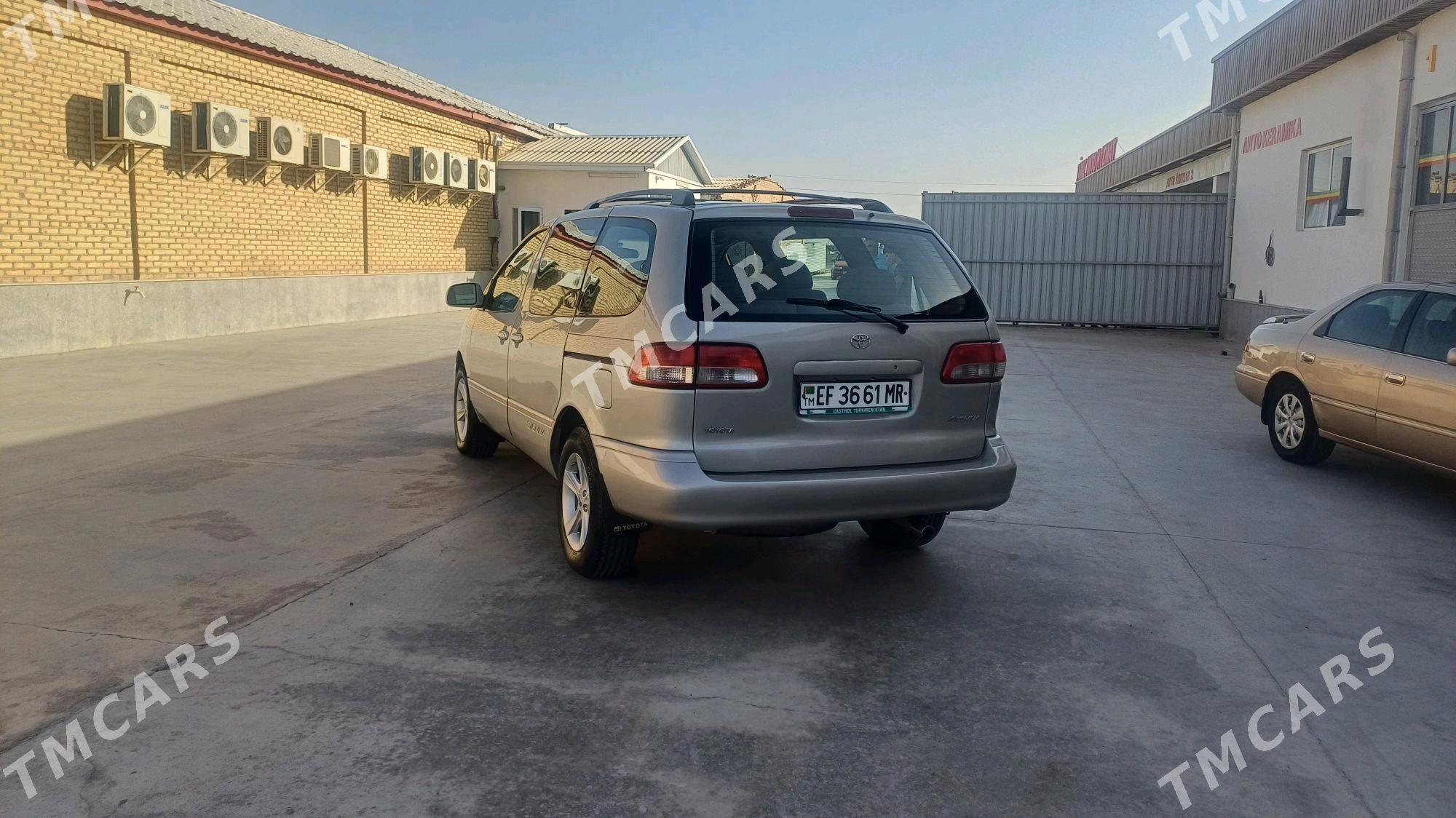 Toyota Sienna 2001 - 160 000 TMT - Mary - img 4