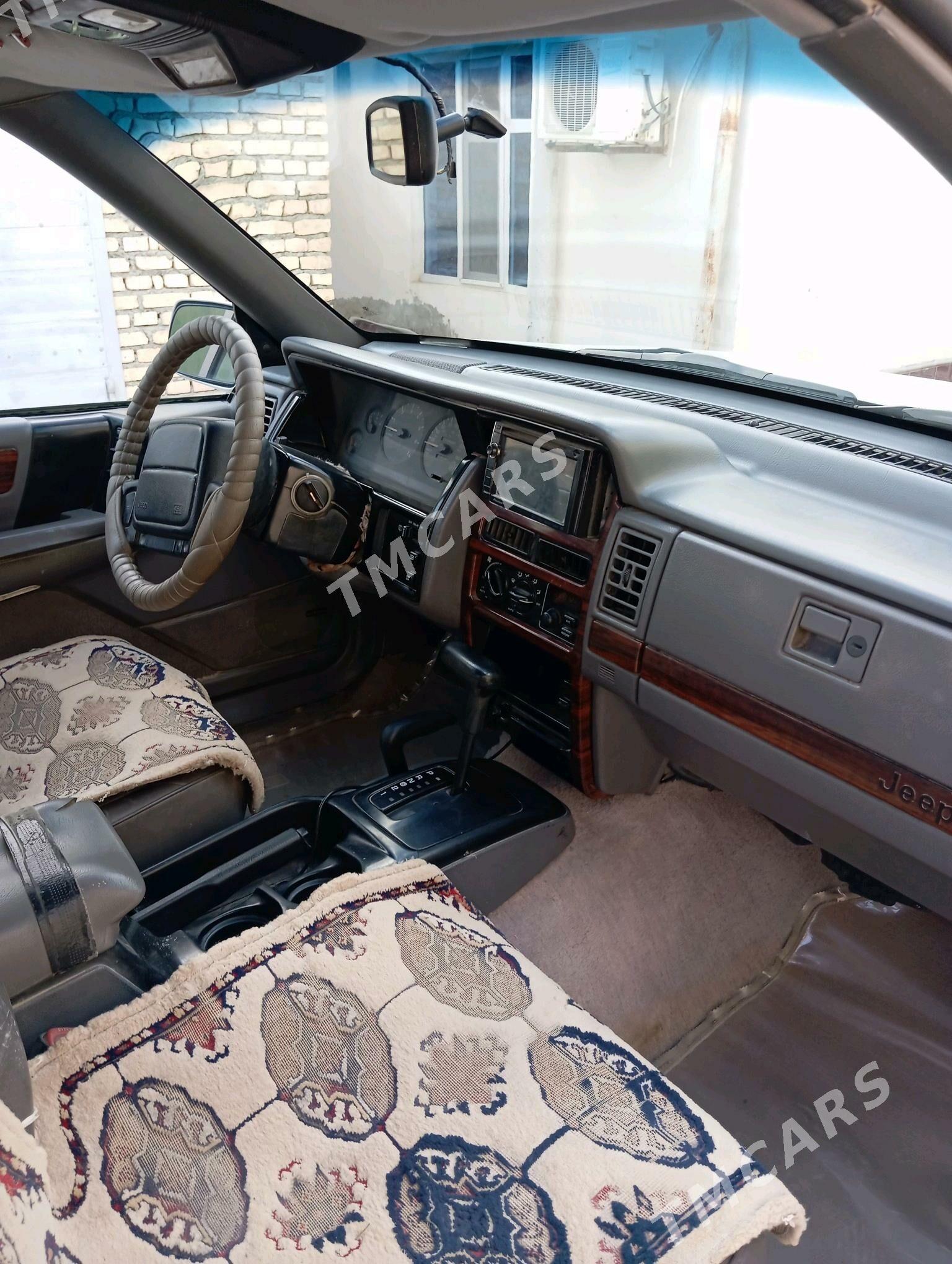 Jeep Cherokee 1995 - 80 000 TMT - Берекет - img 2