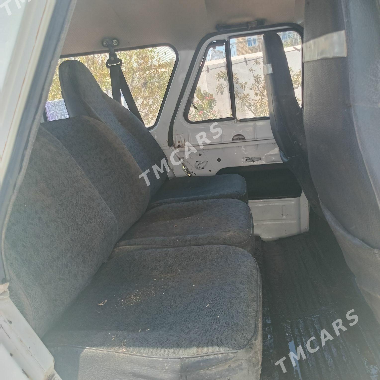 UAZ 469 2003 - 40 000 TMT - Серахс - img 2