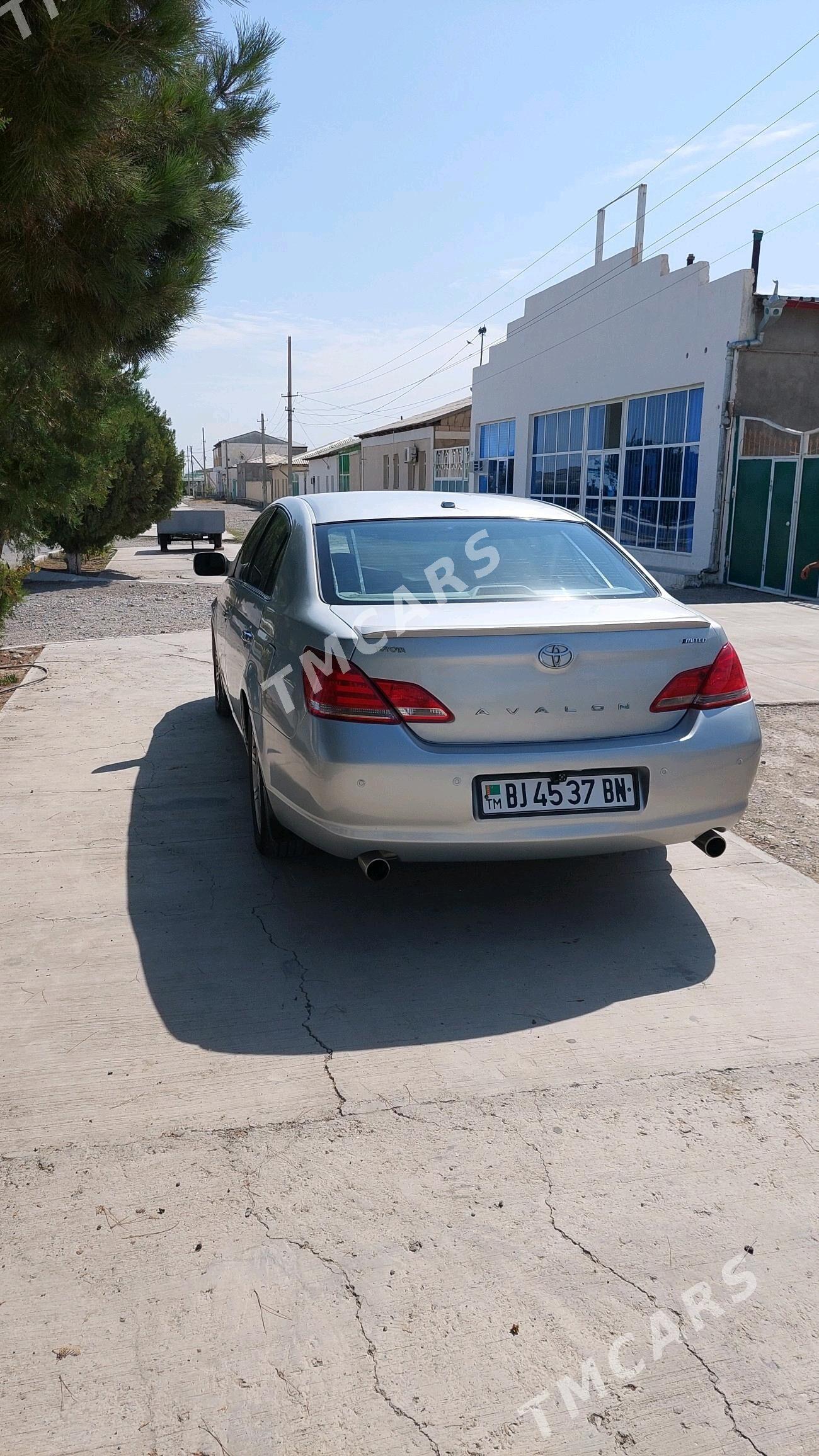 Toyota Avalon 2005 - 155 000 TMT - Gyzylarbat - img 2