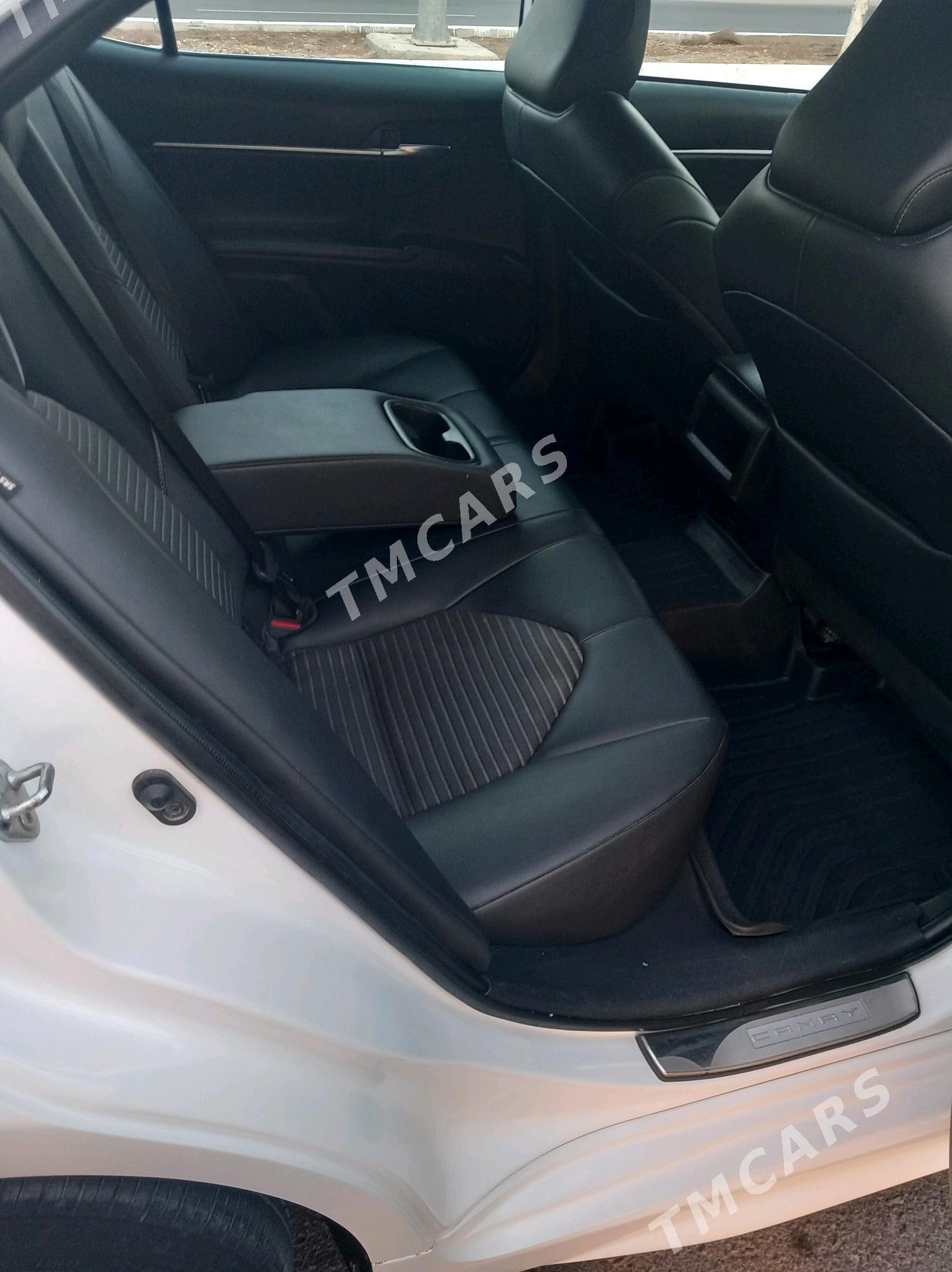 Toyota Camry 2022 - 310 000 TMT - Bäherden - img 4
