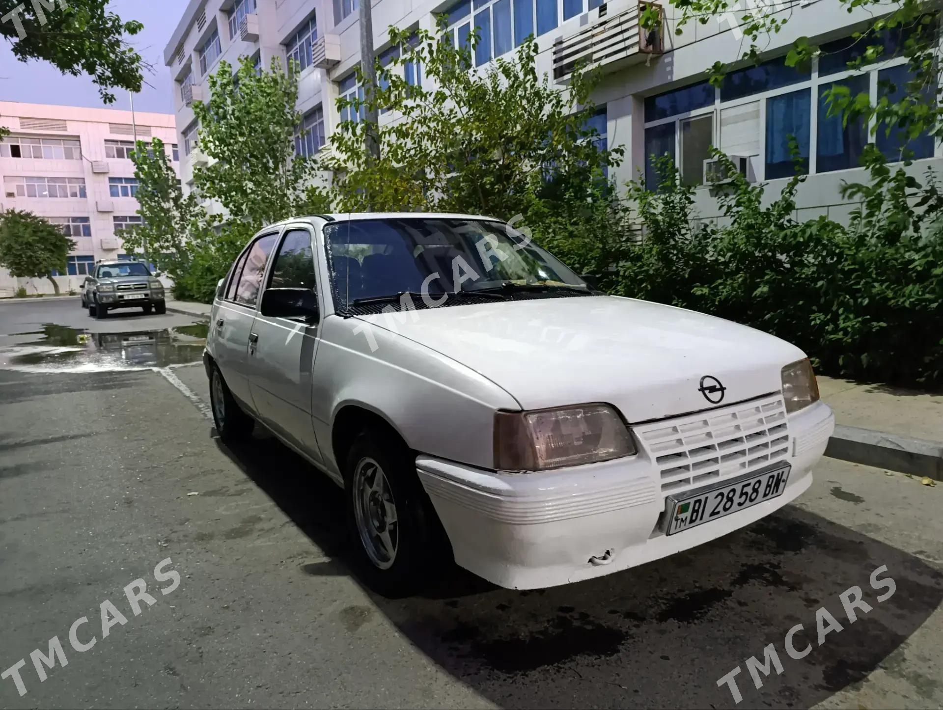 Opel Astra 1986 - 20 000 TMT - Туркменбаши - img 2