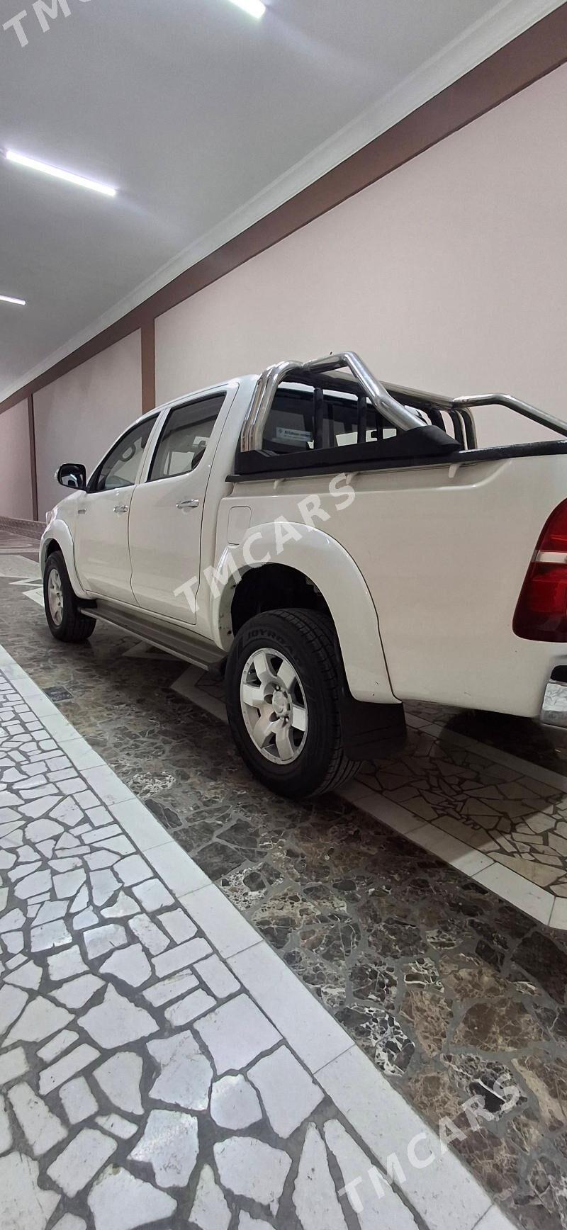 Toyota Hilux 2013 - 340 000 TMT - Türkmenabat - img 4