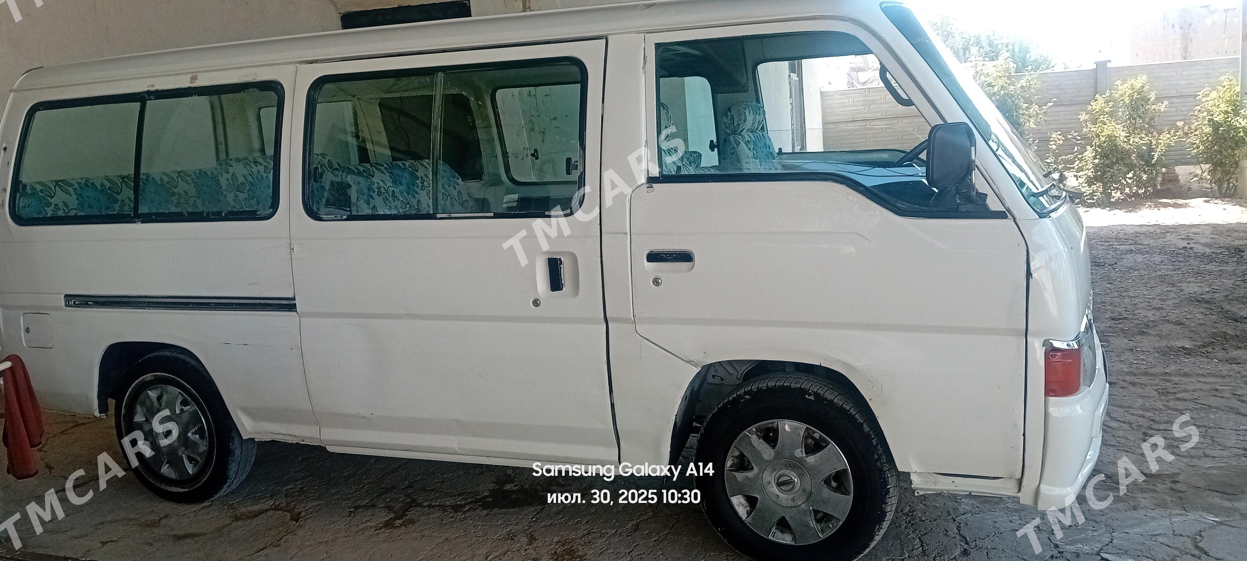 Nissan Urvan 1999 - 60 000 TMT - Мургап - img 2