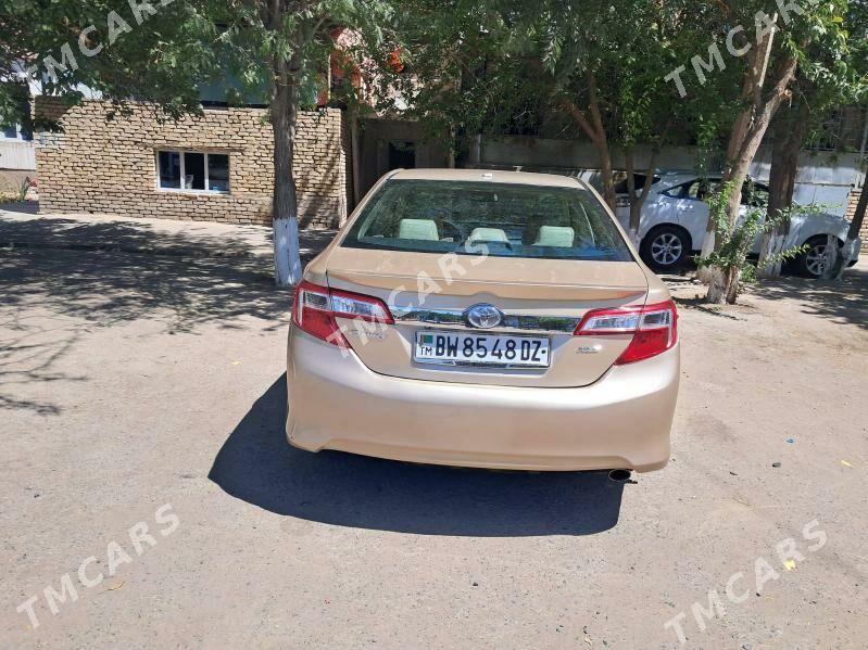 Toyota Camry 2012 - 250 000 TMT - Дашогуз - img 3