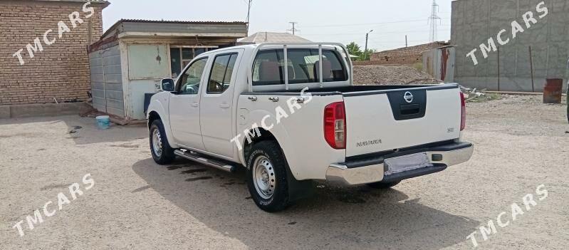 Nissan Navara 2012 - 130 000 TMT - Aşgabat - img 8