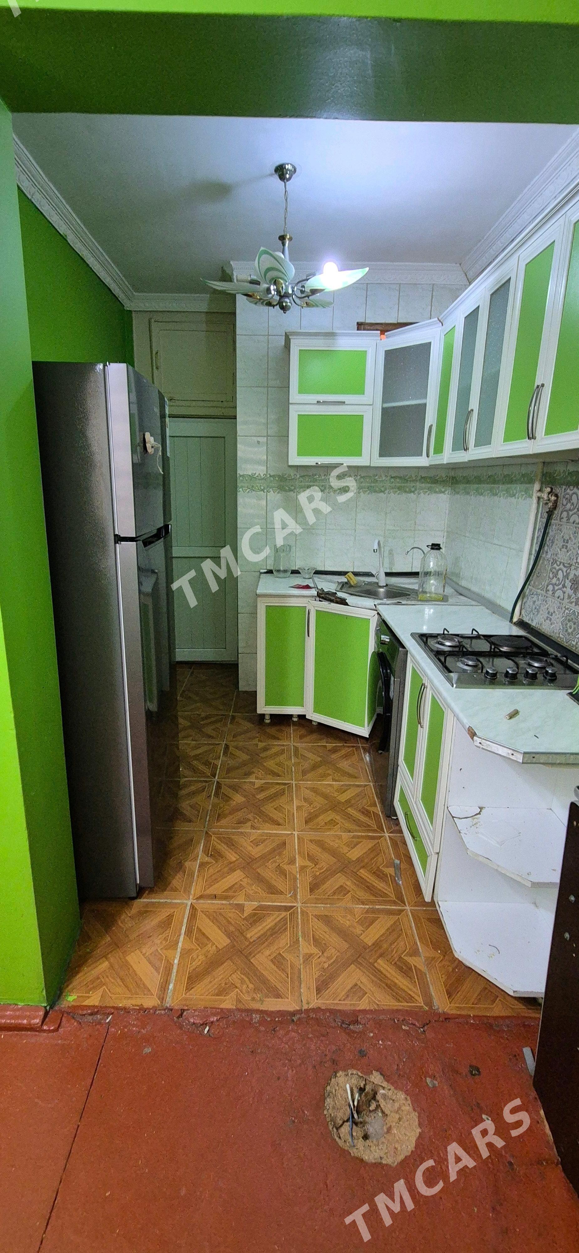 EÝESINDEN KEMINE 4/3 etaž 3kom - Aşgabat - img 6