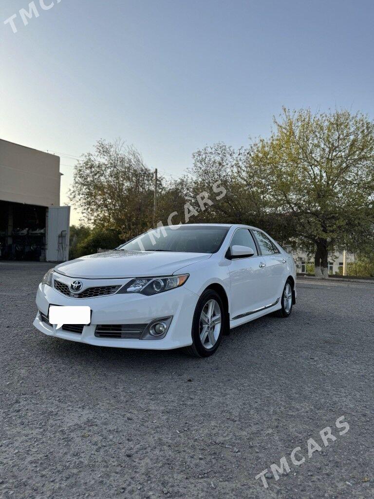 Toyota Camry 2012 - 230 000 TMT - Gurtly - img 2