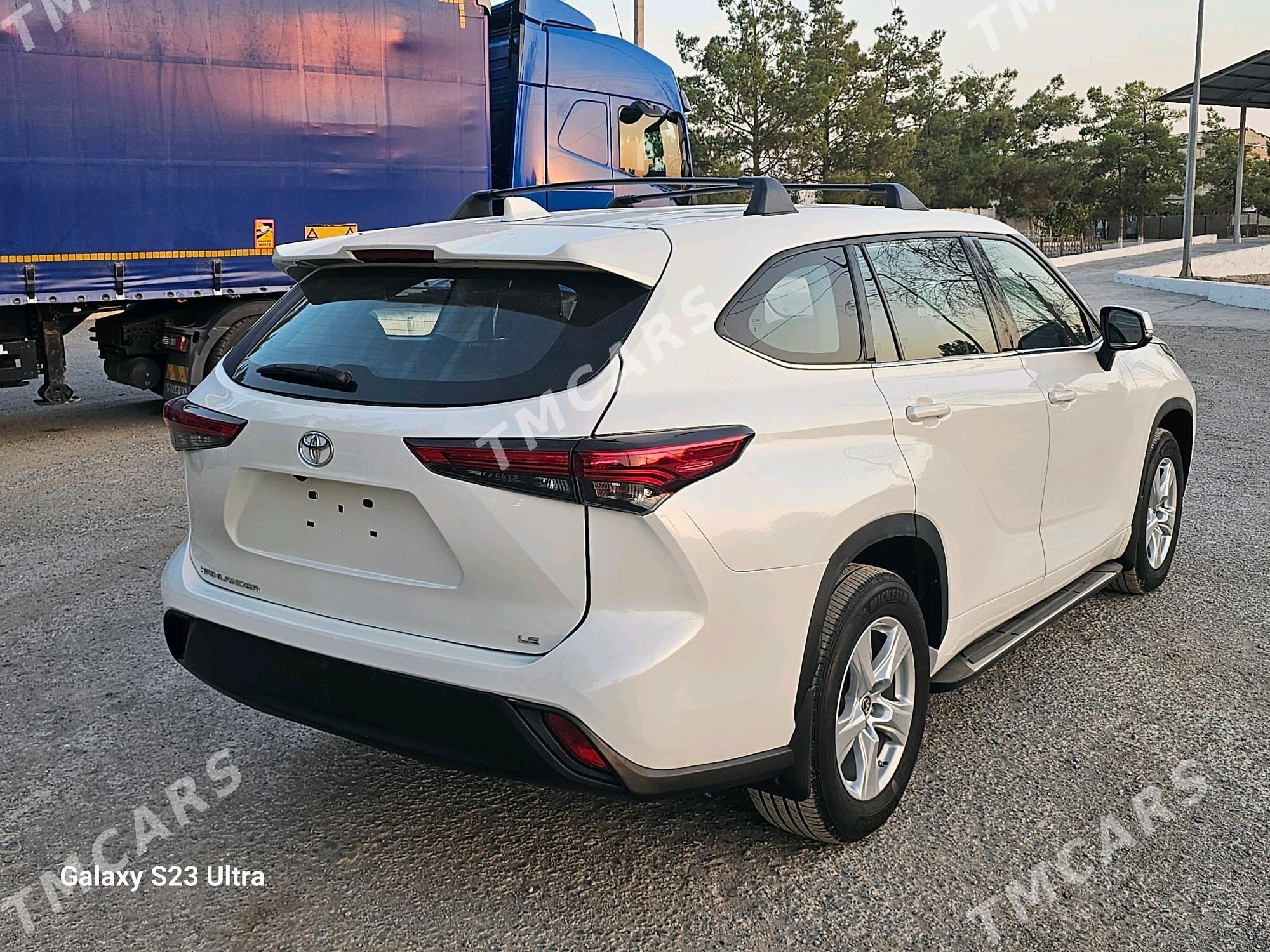 Toyota Highlander 2021 - 510 000 TMT - Мары - img 9
