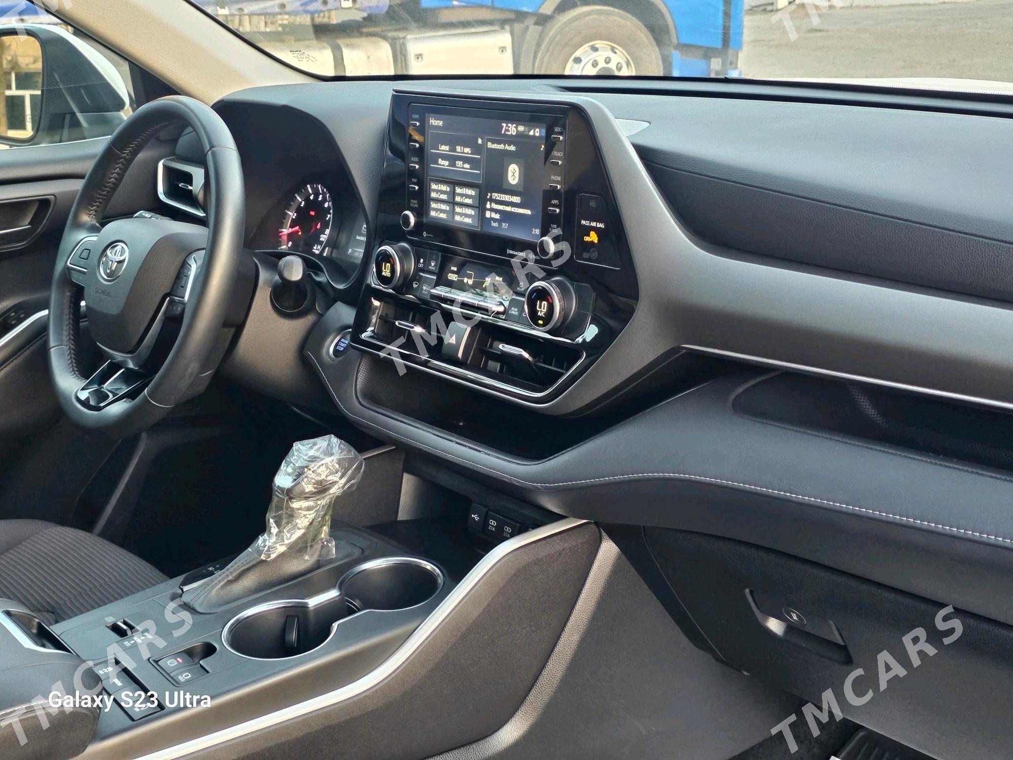 Toyota Highlander 2021 - 510 000 TMT - Мары - img 3