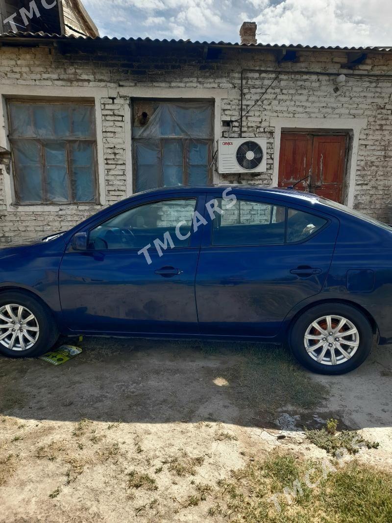 Nissan Versa 2012 - 100 000 TMT - Туркменабат - img 5