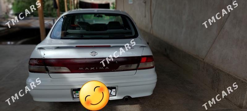 Nissan Maxima 1995 - 60 000 TMT - Гурбансолтан Едже - img 3
