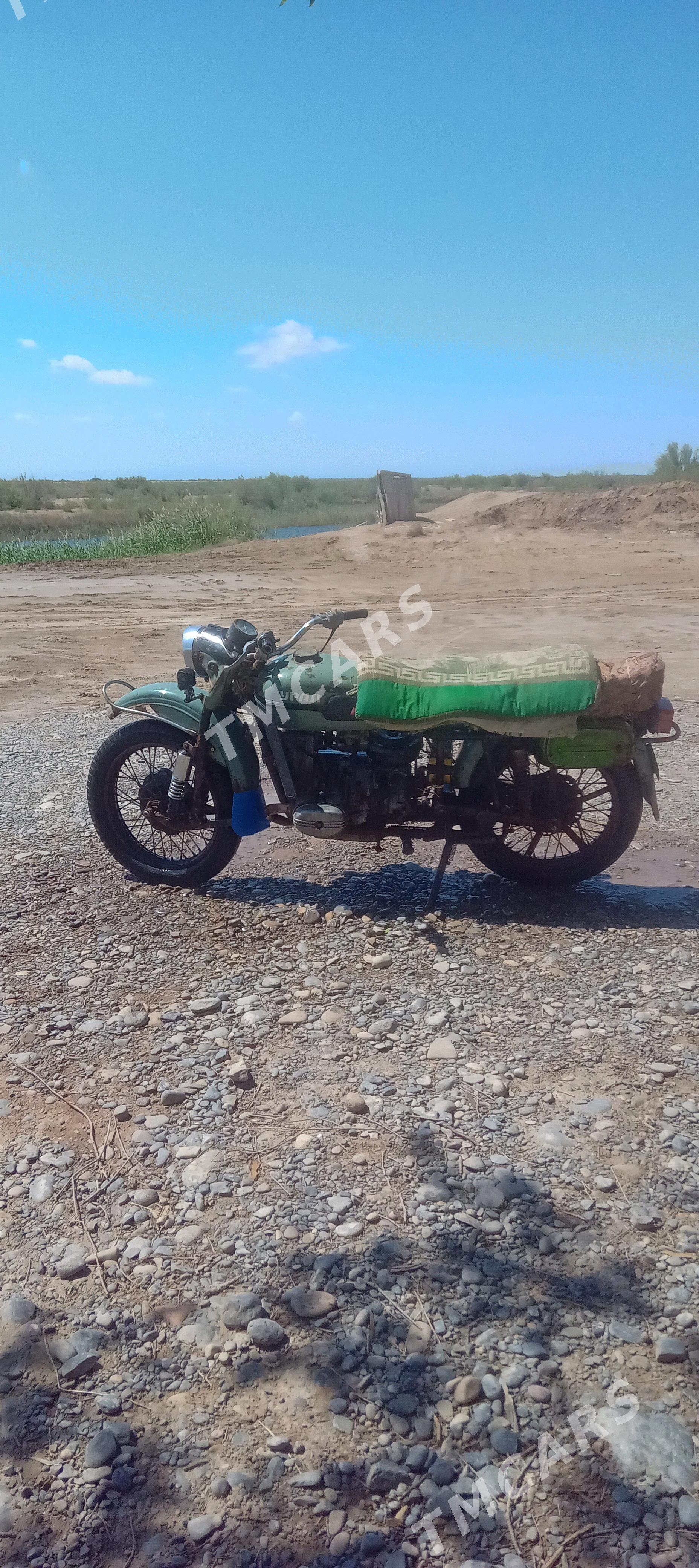 Ural 5557 1994 - 7 000 TMT - Sarahs - img 2