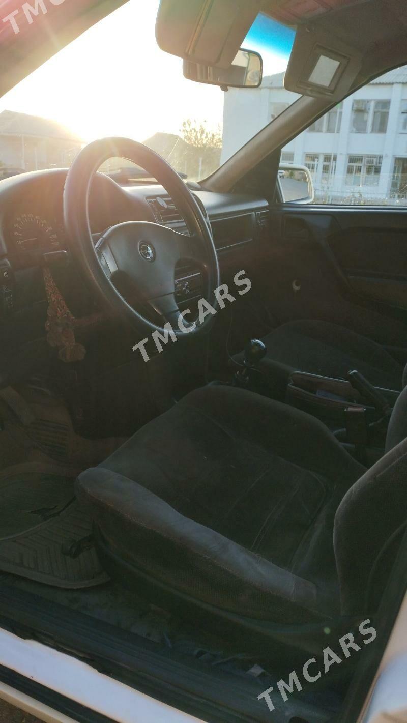 Opel Vectra 1991 - 40 000 TMT - Мары - img 6