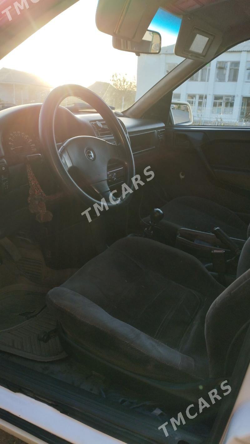 Opel Vectra 1991 - 40 000 TMT - Мары - img 5