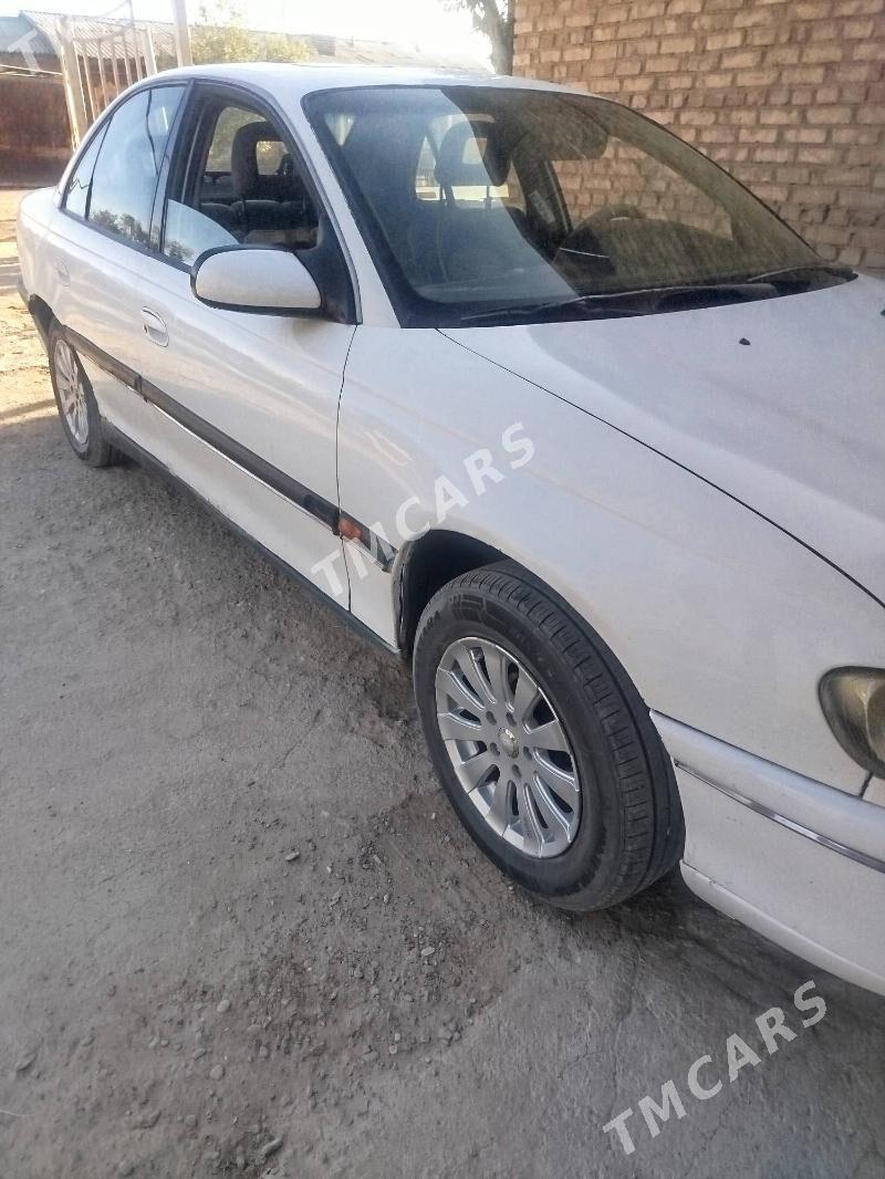 Opel Omega 1995 - 33 000 TMT - Sarahs - img 3