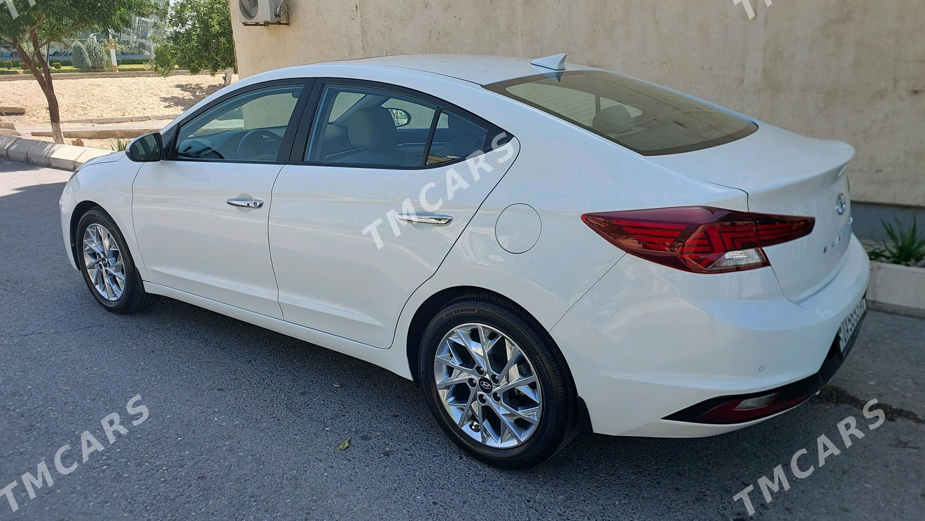 Hyundai Elantra 2020 - 240 000 TMT - Aşgabat - img 8