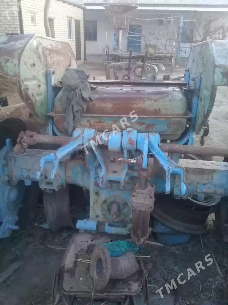 MTZ T-28 1999 - 4 500 TMT - Дарганата - img 2