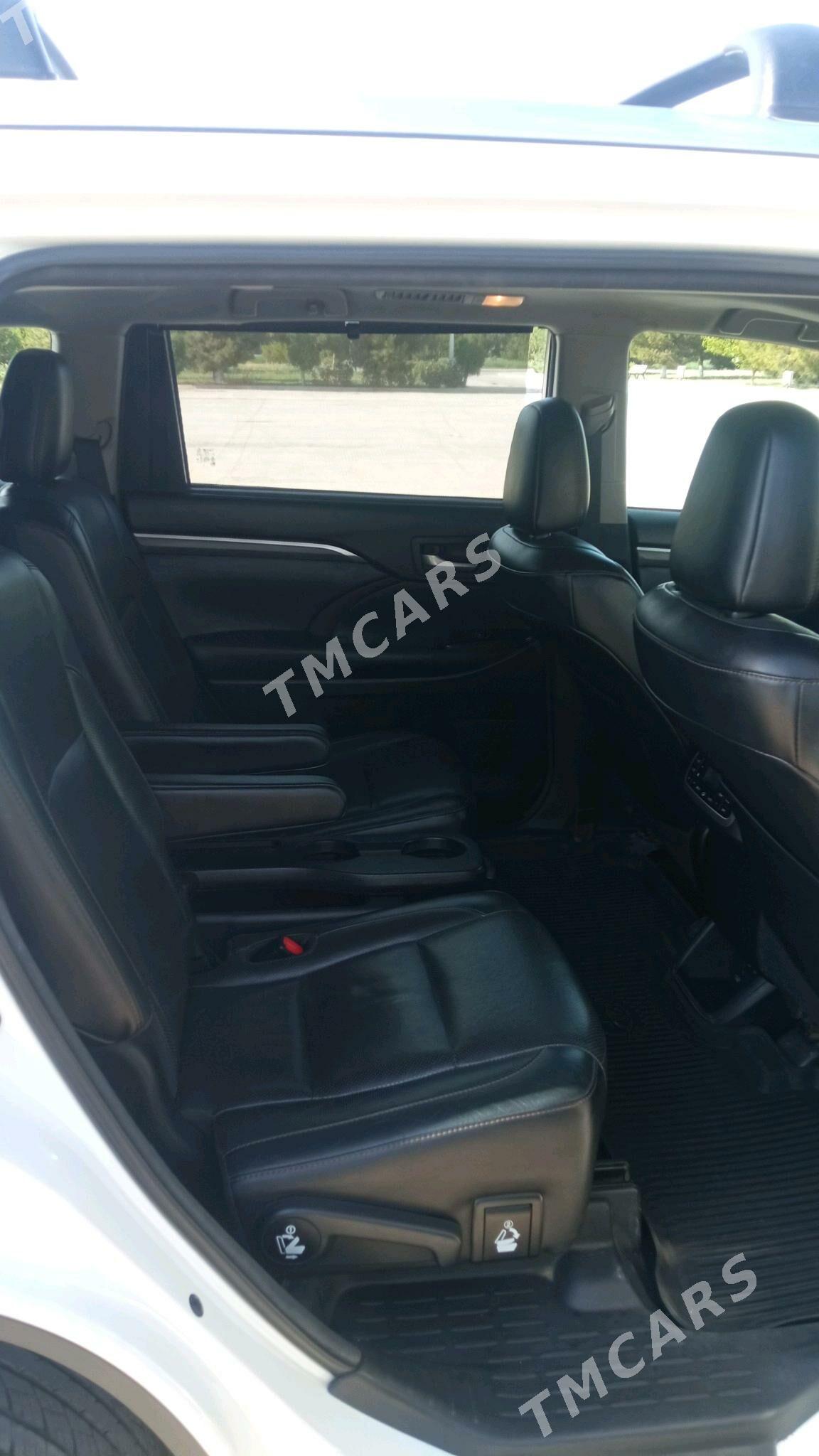 Toyota Highlander 2019 - 560 000 TMT - Туркменабат - img 9