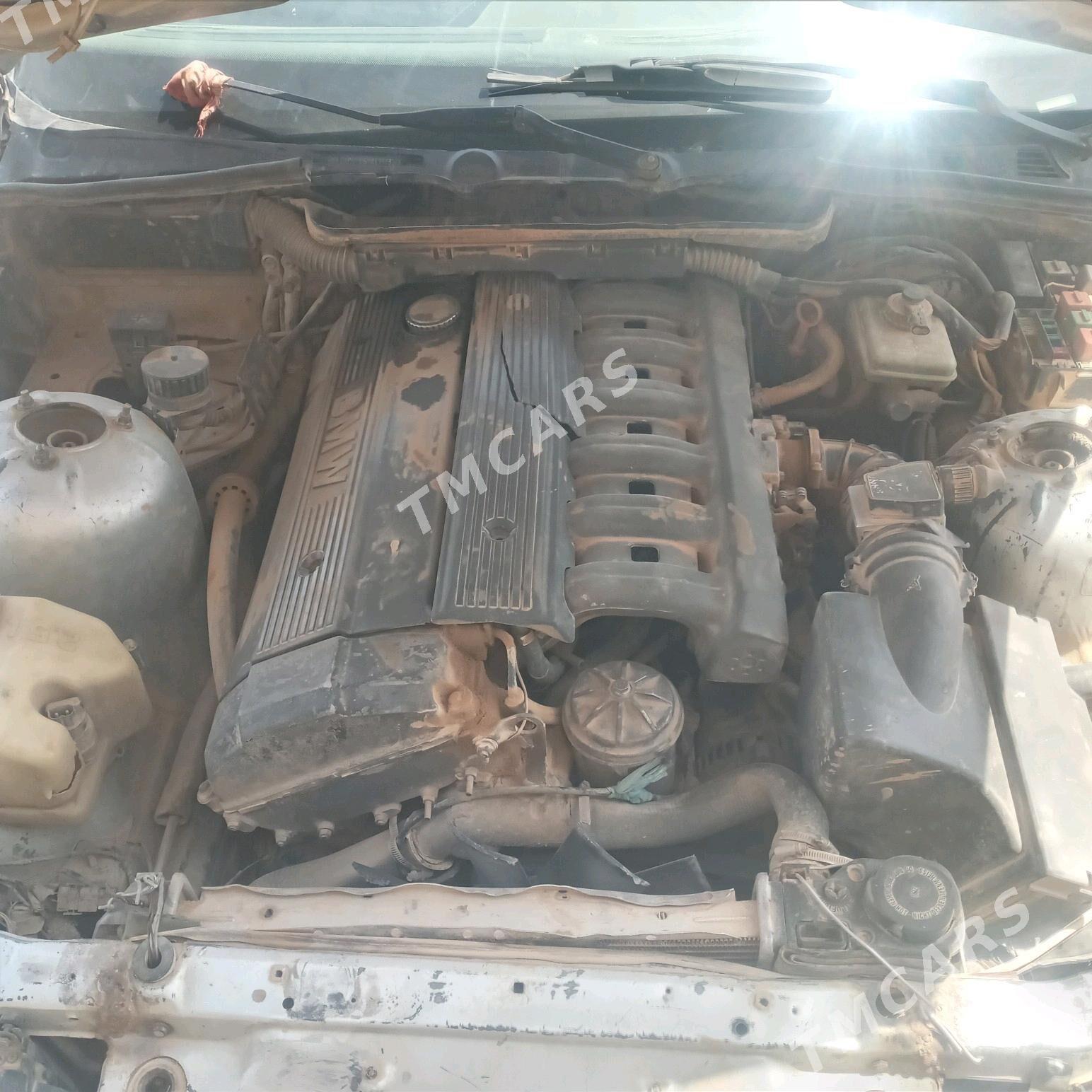 BMW 325 1992 - 16 000 TMT - Sarahs - img 6