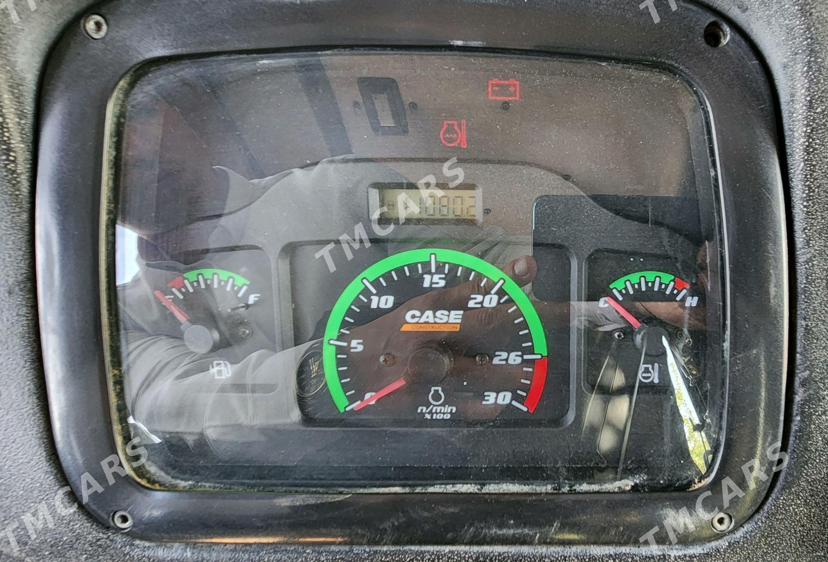 JCB 3CX Compact 2015 - 460 000 TMT - Теджен - img 2