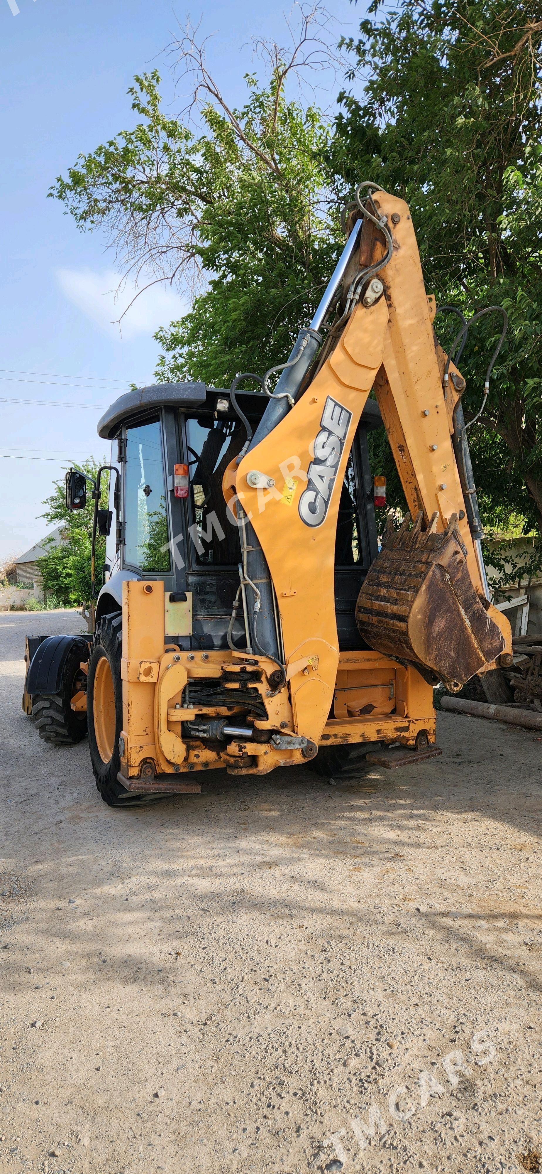 JCB 3CX Compact 2015 - 460 000 TMT - Теджен - img 3