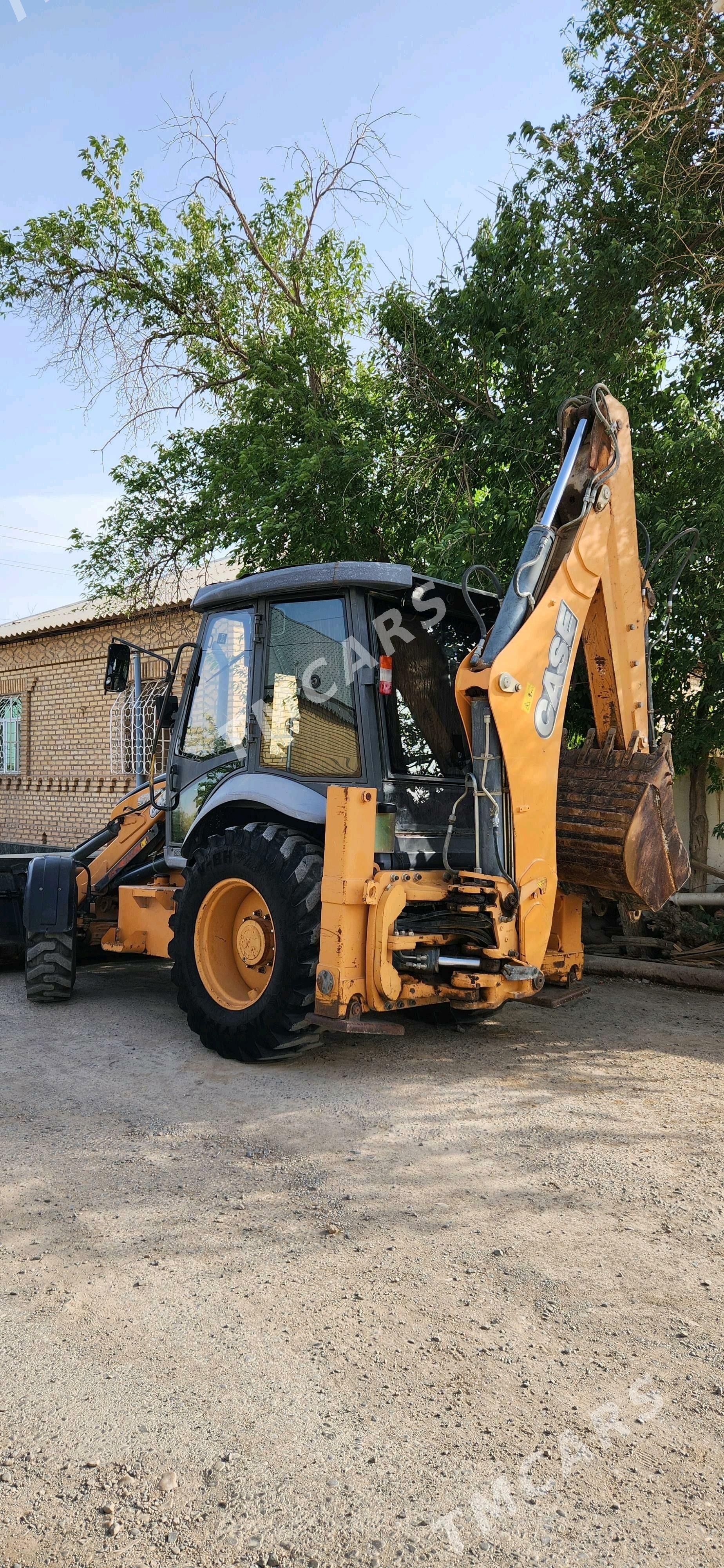 JCB 3CX Compact 2015 - 460 000 TMT - Теджен - img 4