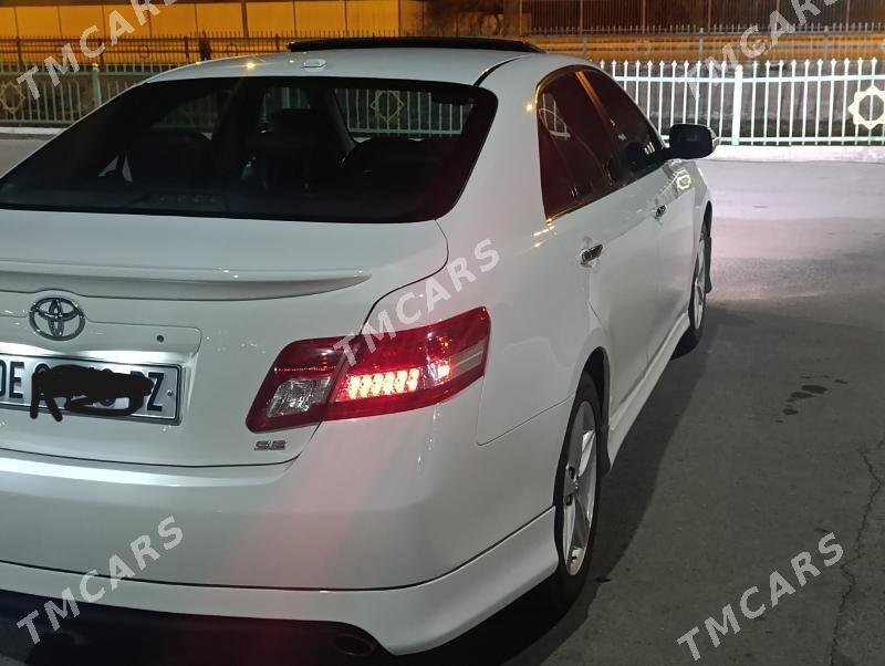 Toyota Camry 2010 - 215 000 TMT - Дашогуз - img 4