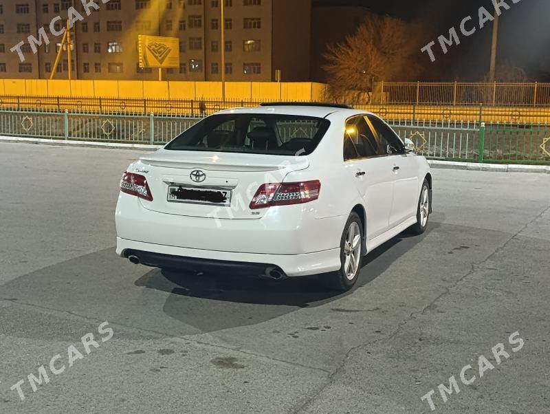 Toyota Camry 2010 - 215 000 TMT - Дашогуз - img 5