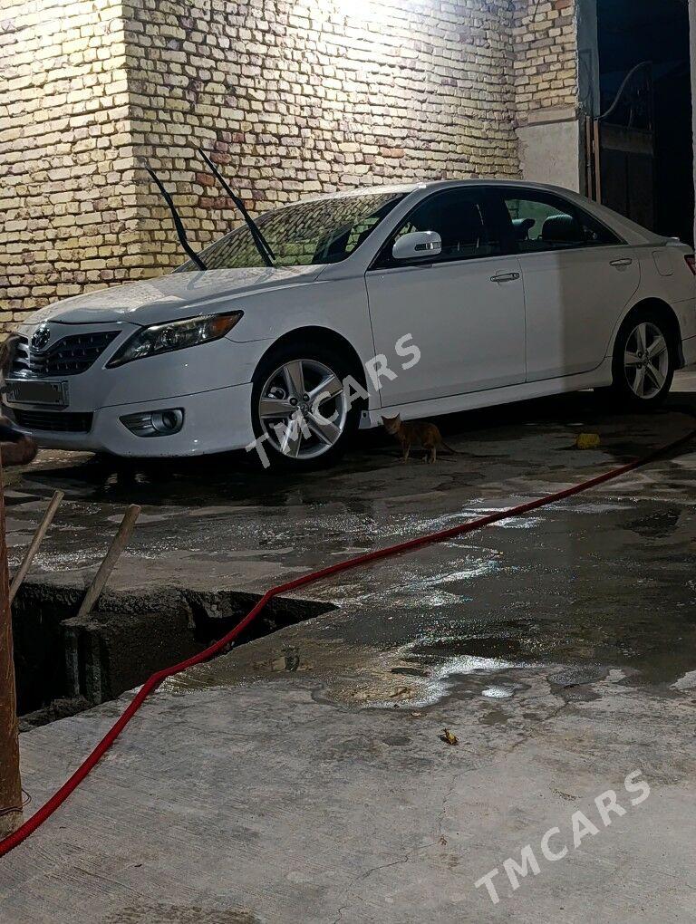 Toyota Camry 2010 - 215 000 TMT - Дашогуз - img 2