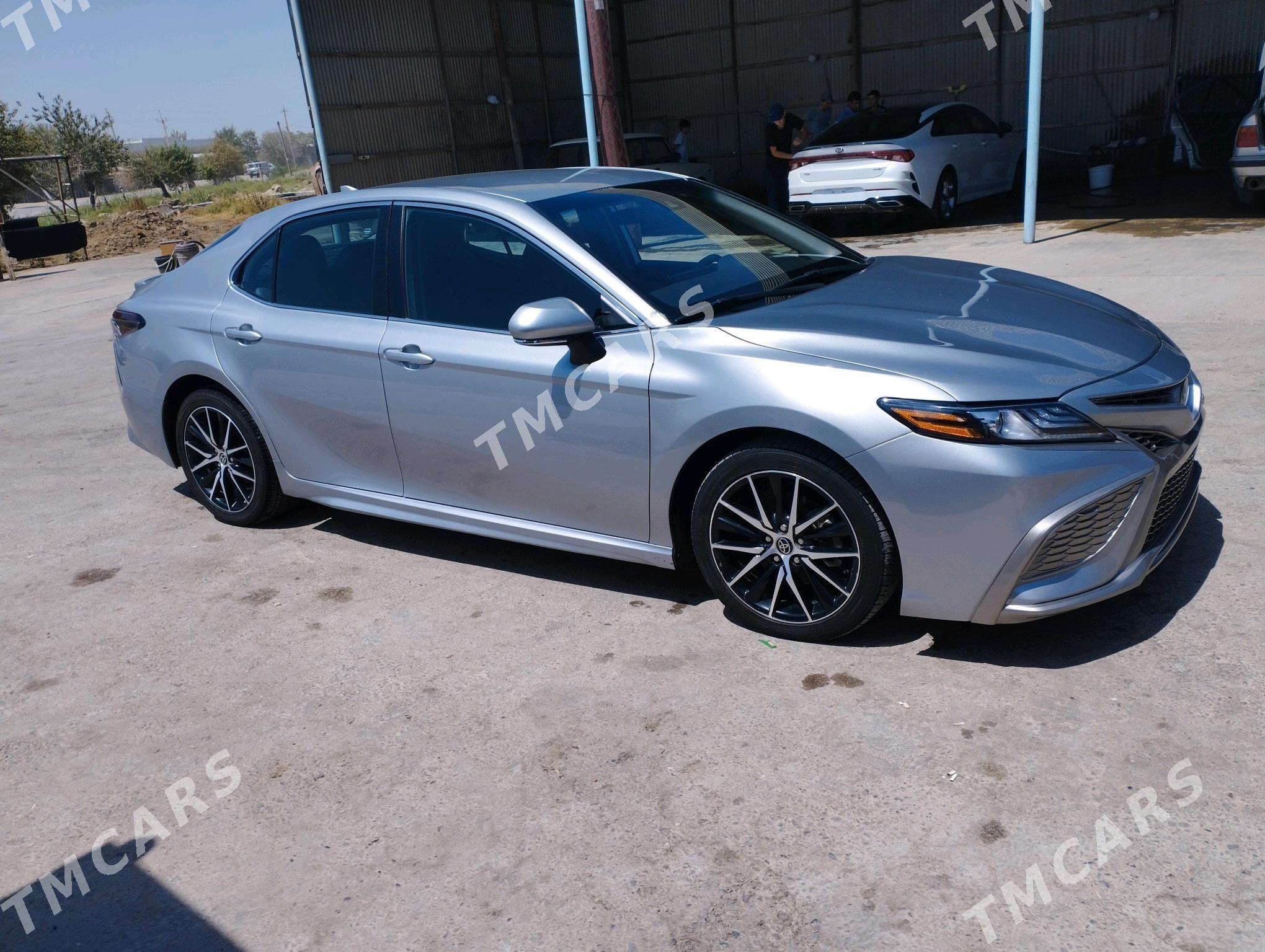 Toyota Camry 2022 - 285 000 TMT - Мары - img 3