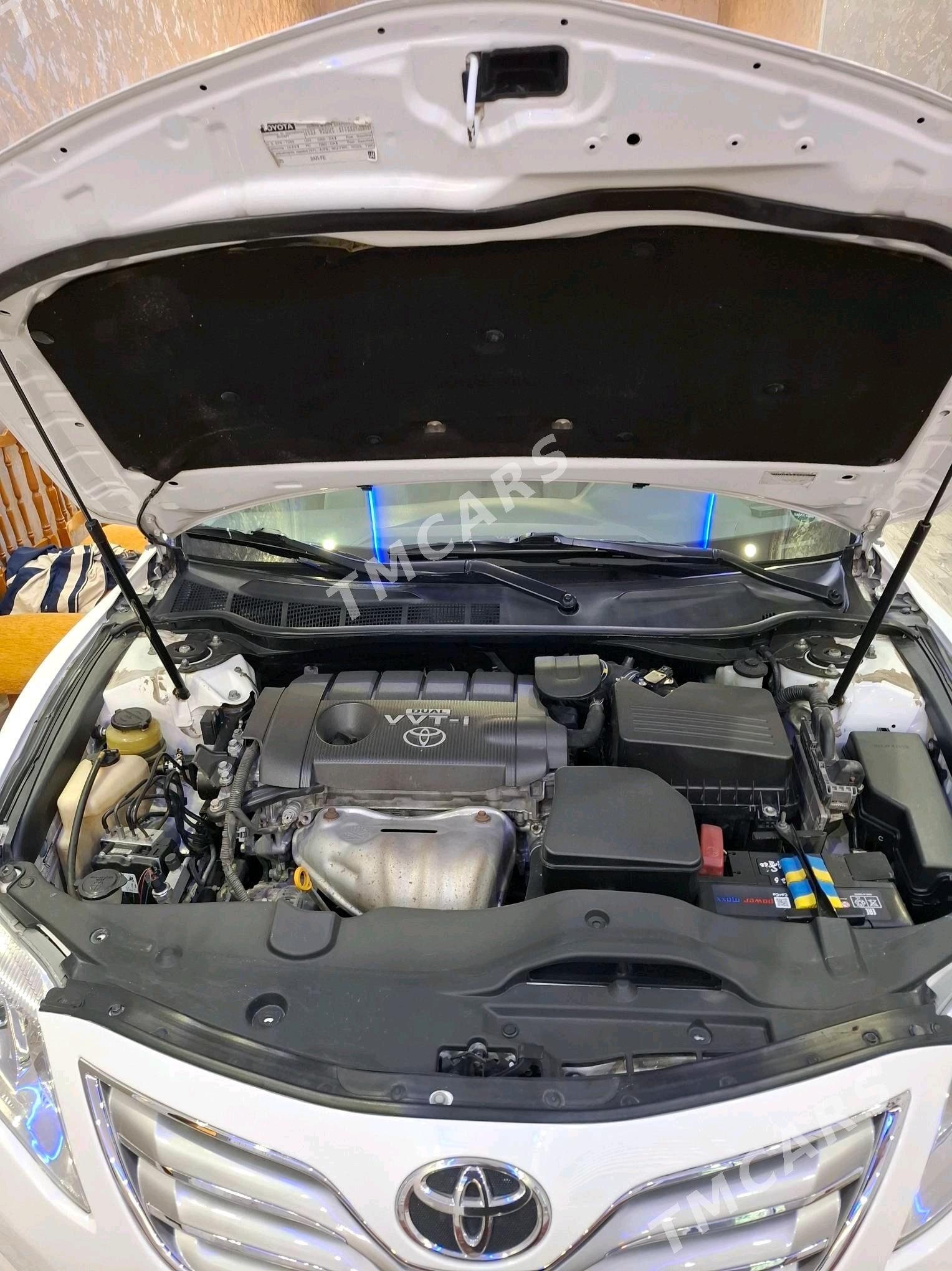 Toyota Camry 2010 - 200 000 TMT - Кёнеургенч - img 8