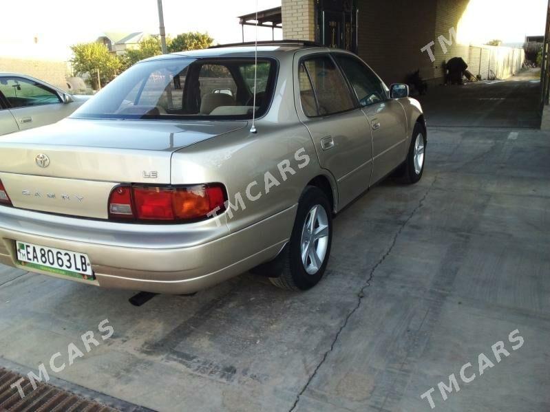 Toyota Camry 1995 - 95 000 TMT - Saýat - img 4