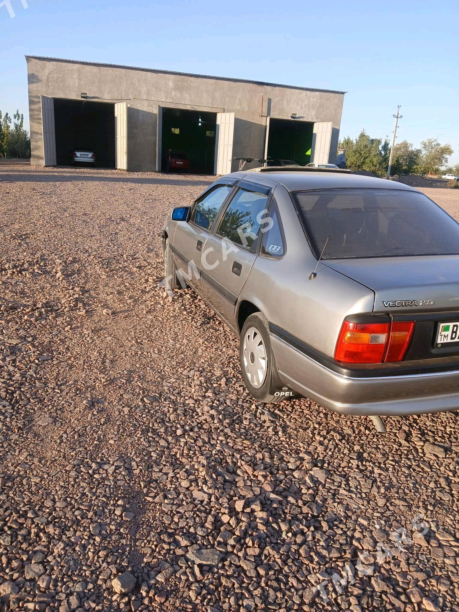 Opel Vectra 1992 - 45 000 TMT - Губадаг - img 2