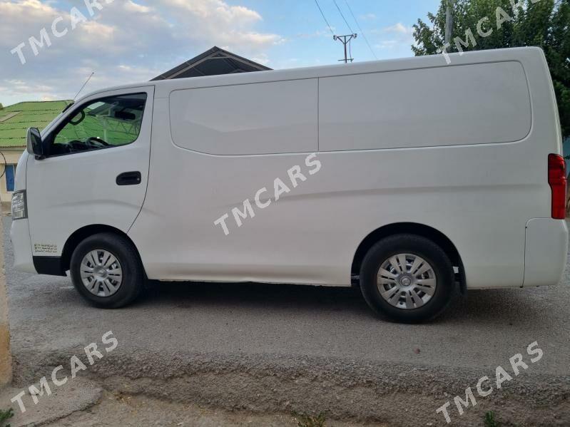 Nissan Urvan 2021 - 325 000 TMT - Büzmeýin - img 4