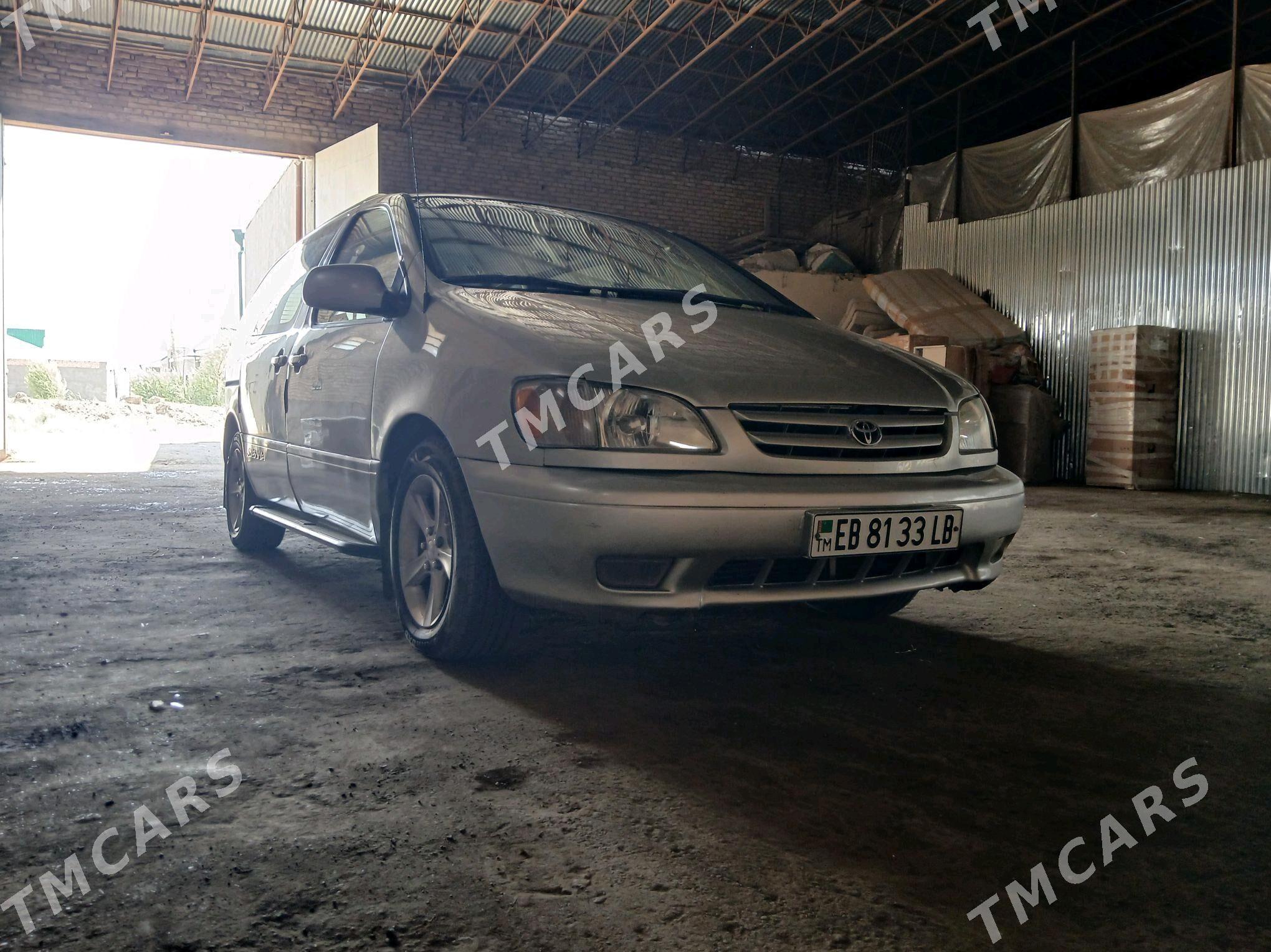 Toyota Sienna 2001 - 155 000 TMT - Farap - img 2