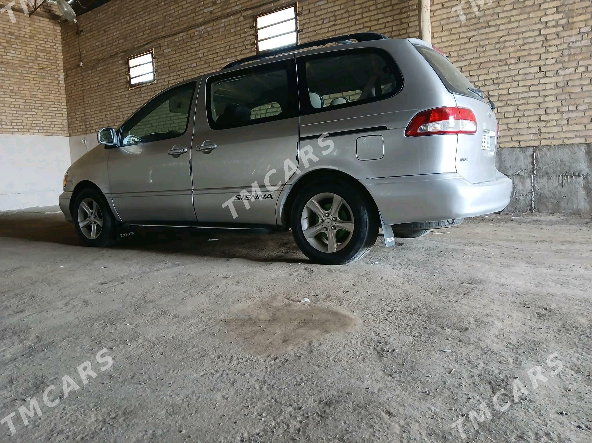 Toyota Sienna 2001 - 155 000 TMT - Farap - img 4
