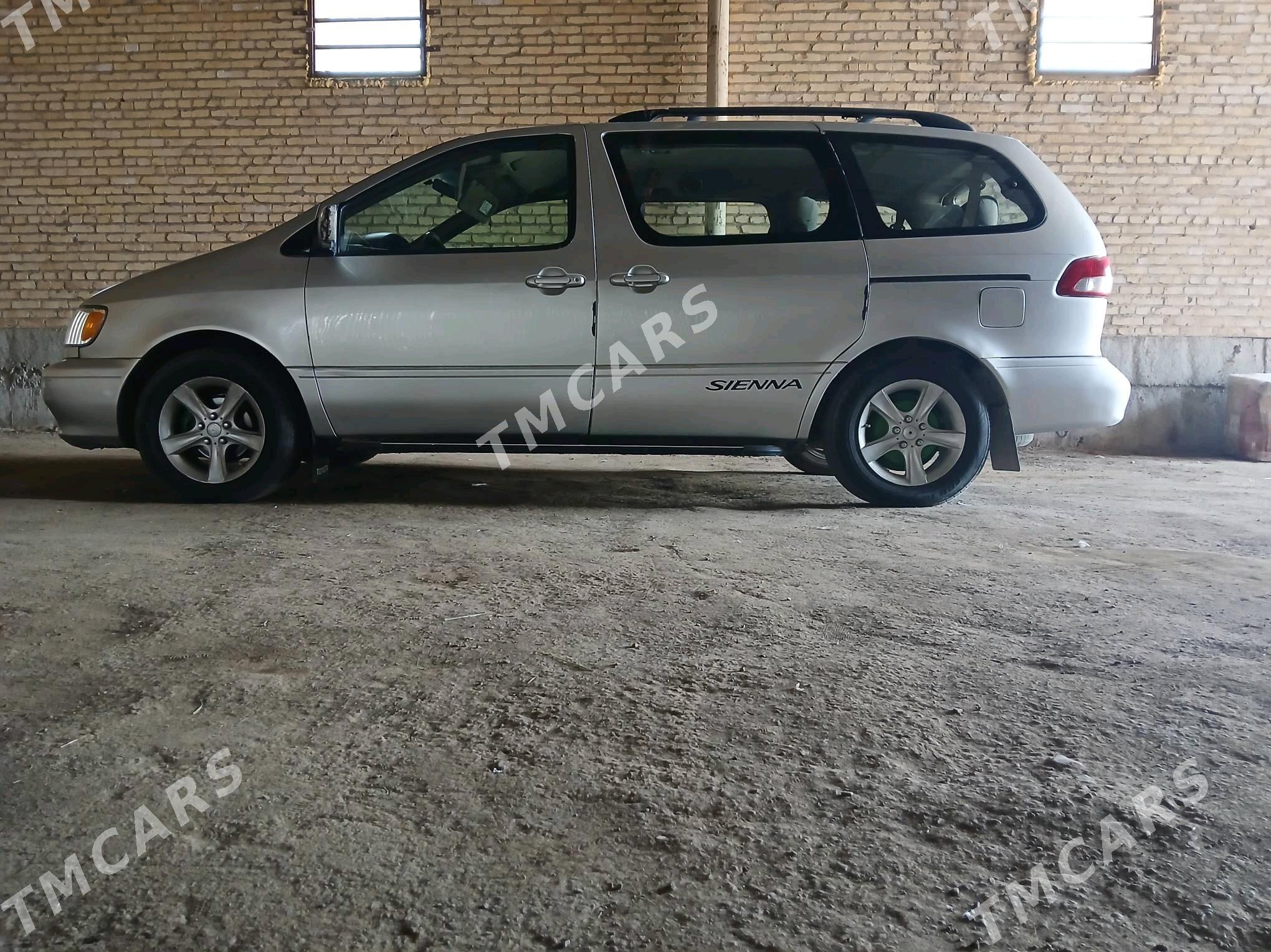Toyota Sienna 2001 - 155 000 TMT - Farap - img 3