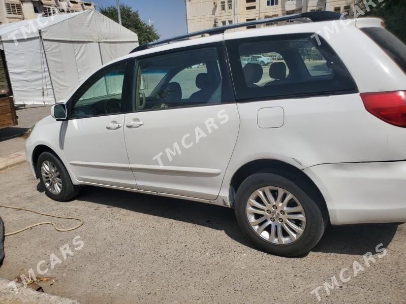 Toyota Sienna 2006 - 180 000 TMT - Aşgabat - img 2