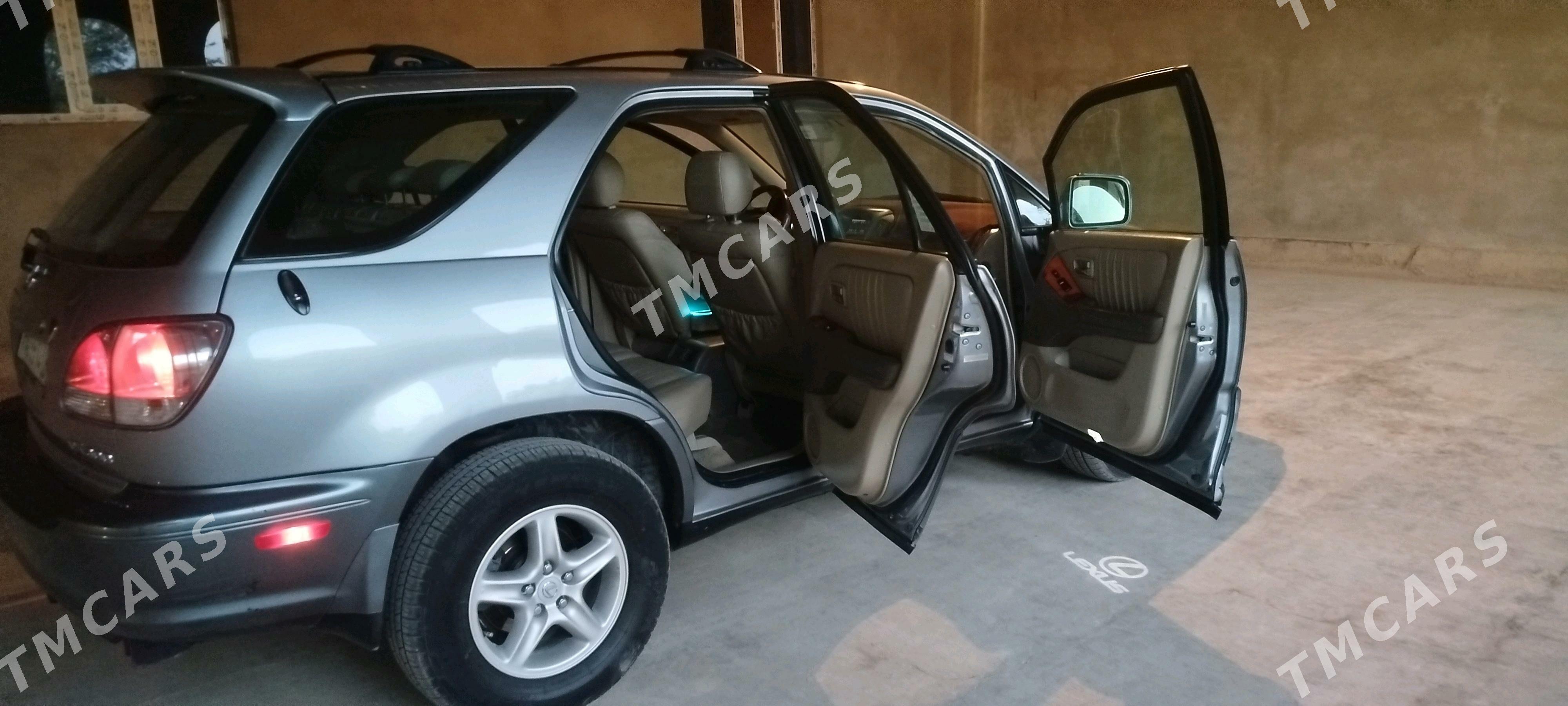 Lexus RX 300 2003 - 220 000 TMT - Саят - img 4