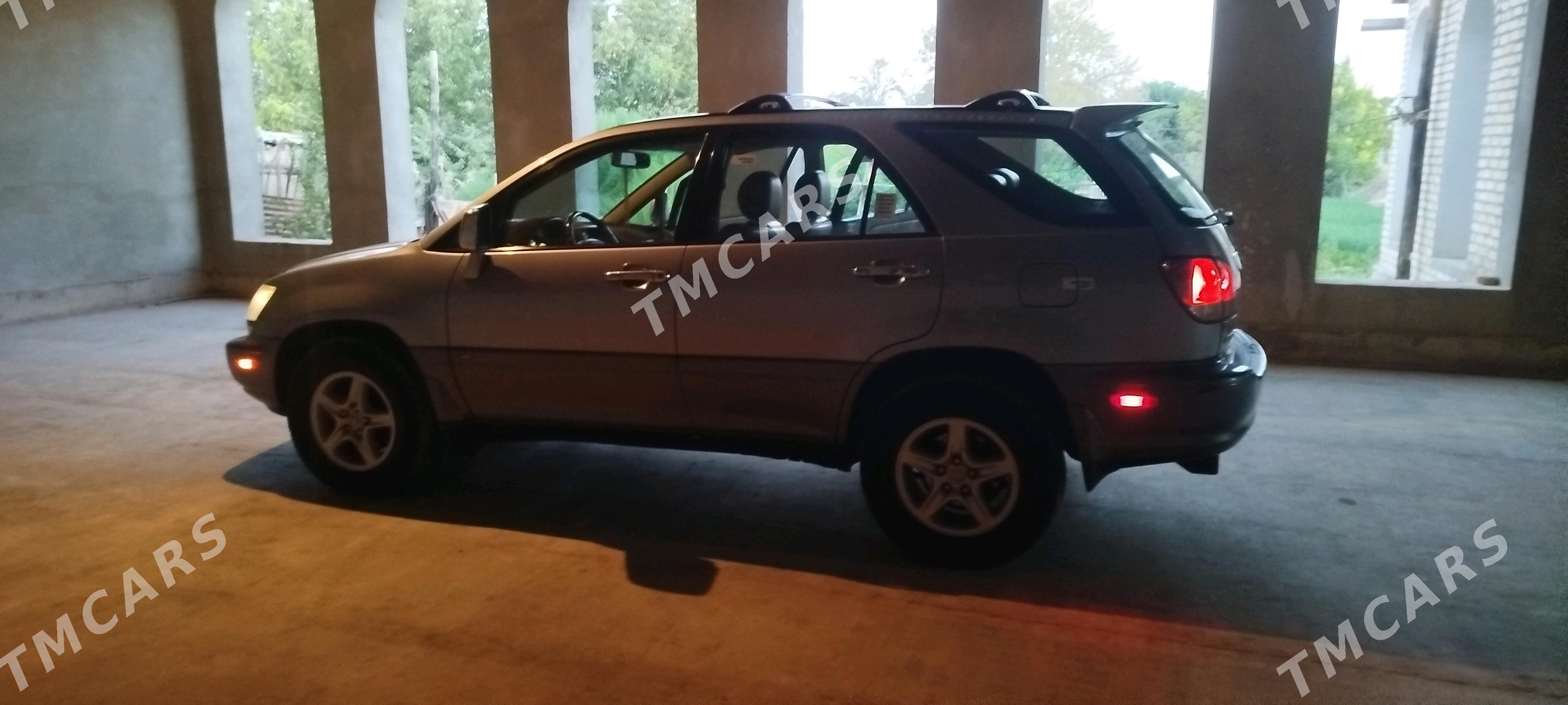 Lexus RX 300 2003 - 220 000 TMT - Саят - img 3
