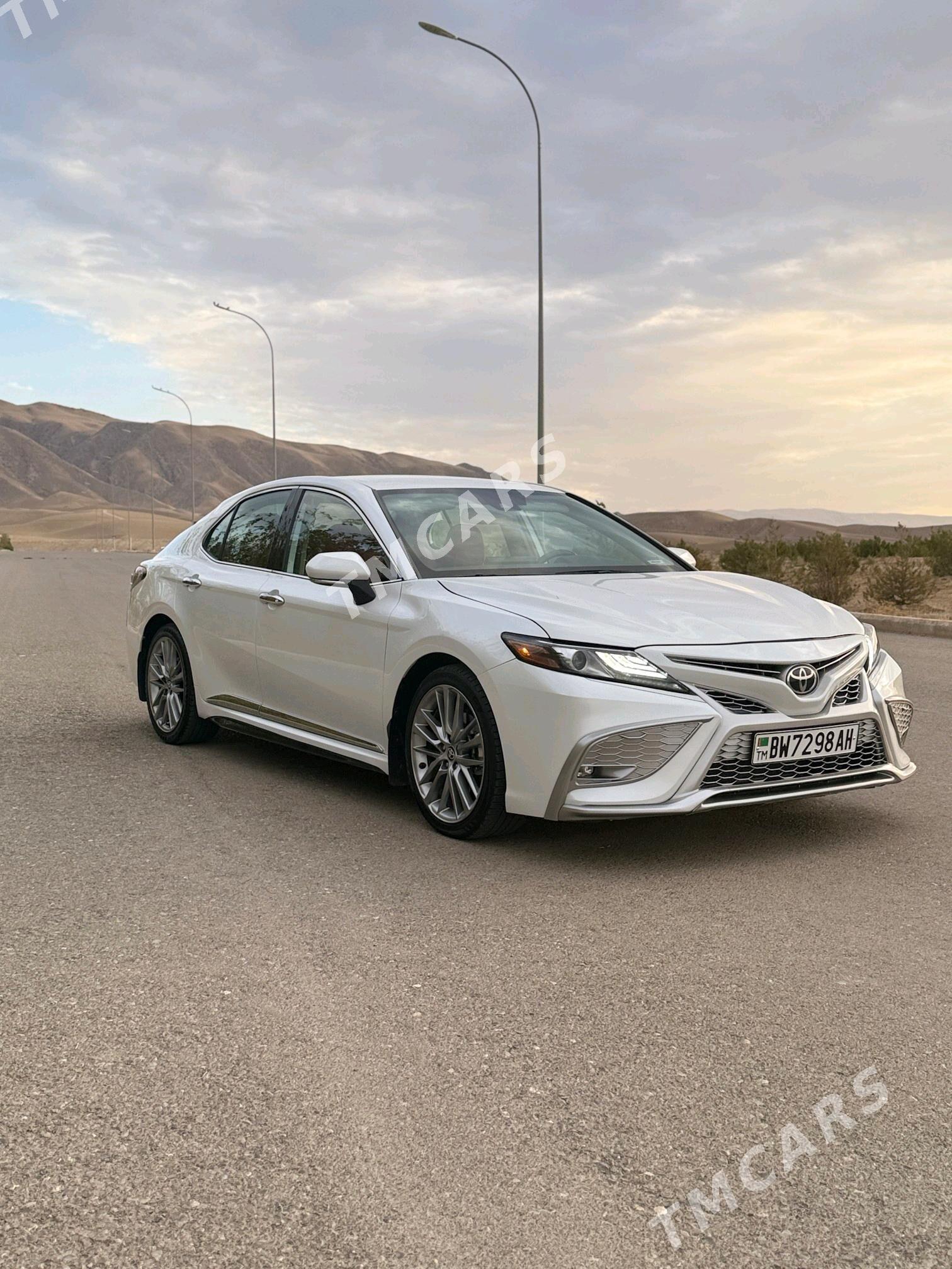 Toyota Camry 2021 - 330 000 TMT - Ak bugdaý etraby - img 1