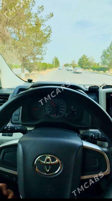 Toyota Hiace 2019 - 471 000 TMT - Aşgabat - img 2