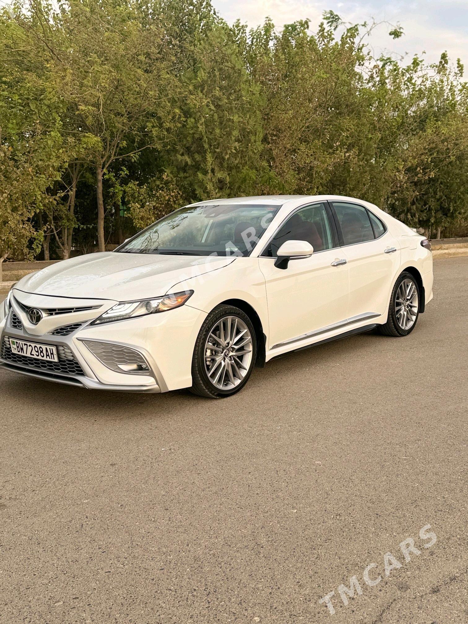 Toyota Camry 2021 - 330 000 TMT - Ak bugdaý etraby - img 3