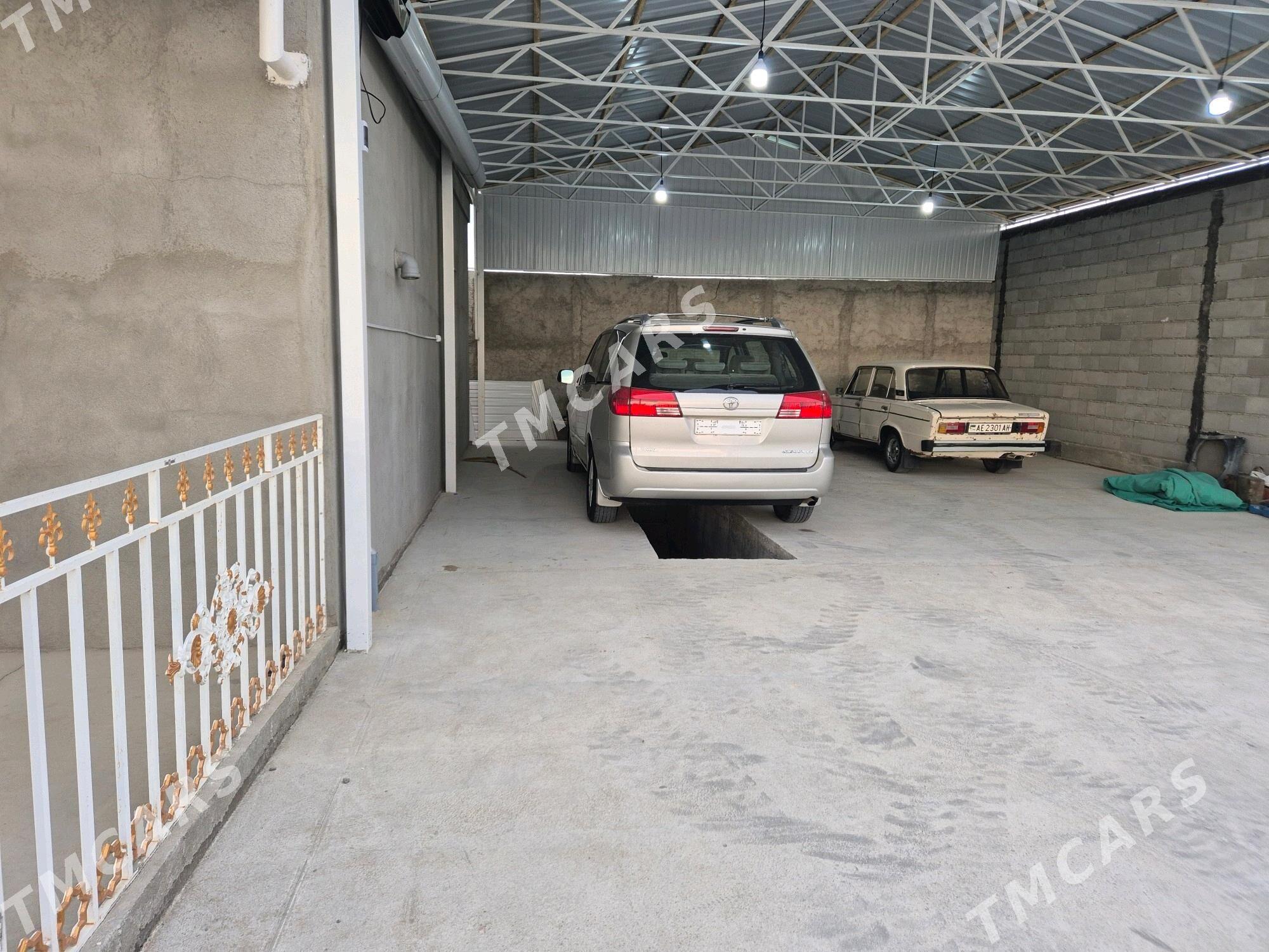 Toyota Sienna 2005 - 205 000 TMT - Гёкдепе - img 2
