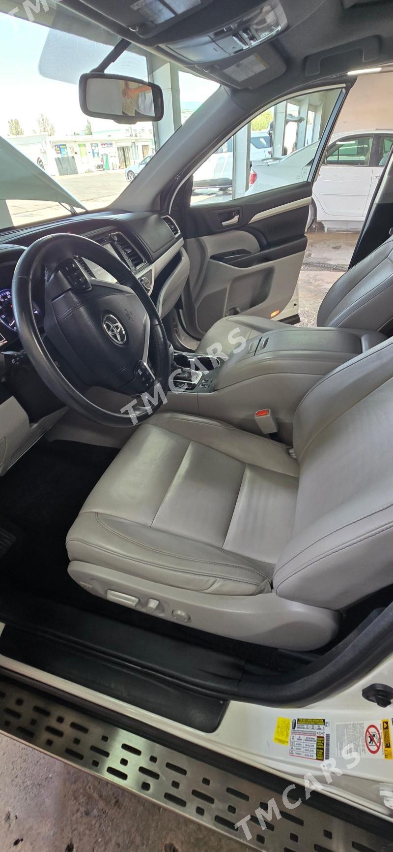 Toyota Highlander 2016 - 431 000 TMT - ул. Подвойского (Битарап Туркменистан шаёлы) - img 3