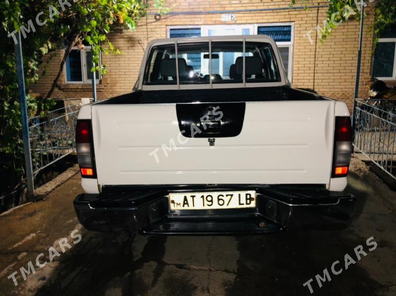 Nissan Navara 2007 - 125 000 TMT - Farap - img 4