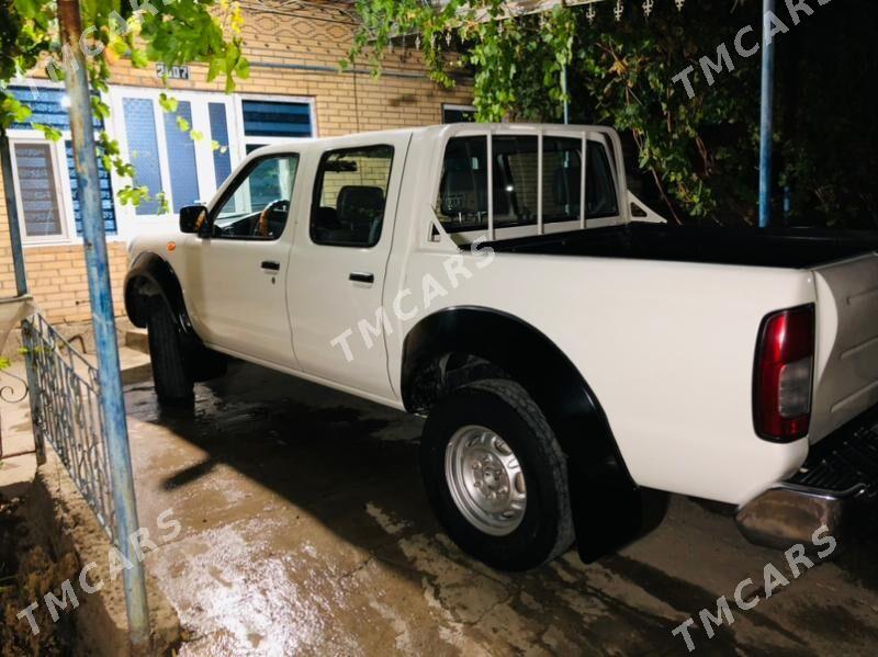 Nissan Navara 2007 - 125 000 TMT - Farap - img 7